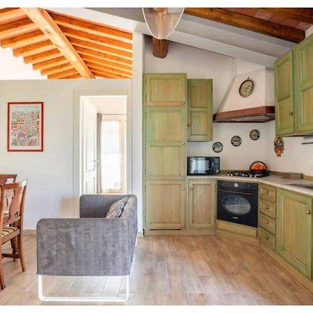 Cozy Tuscany Apartment With View Pescia Exterior photo
