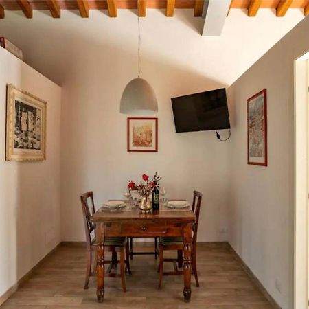 Cozy Tuscany Apartment With View Pescia Exterior photo