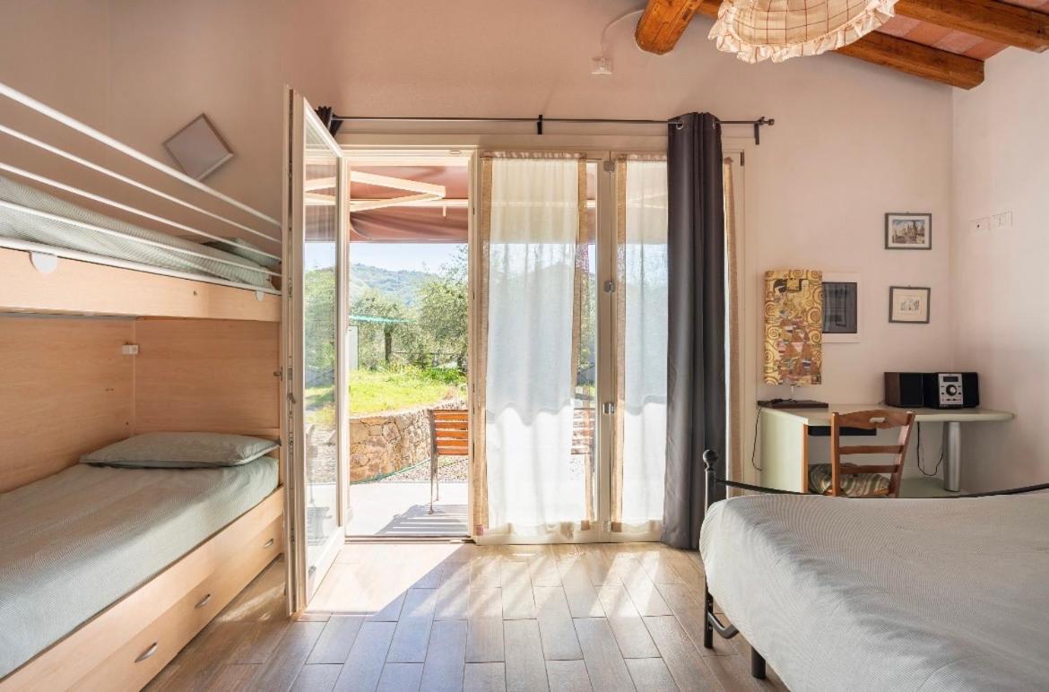 Cozy Tuscany Apartment With View Pescia Exterior photo