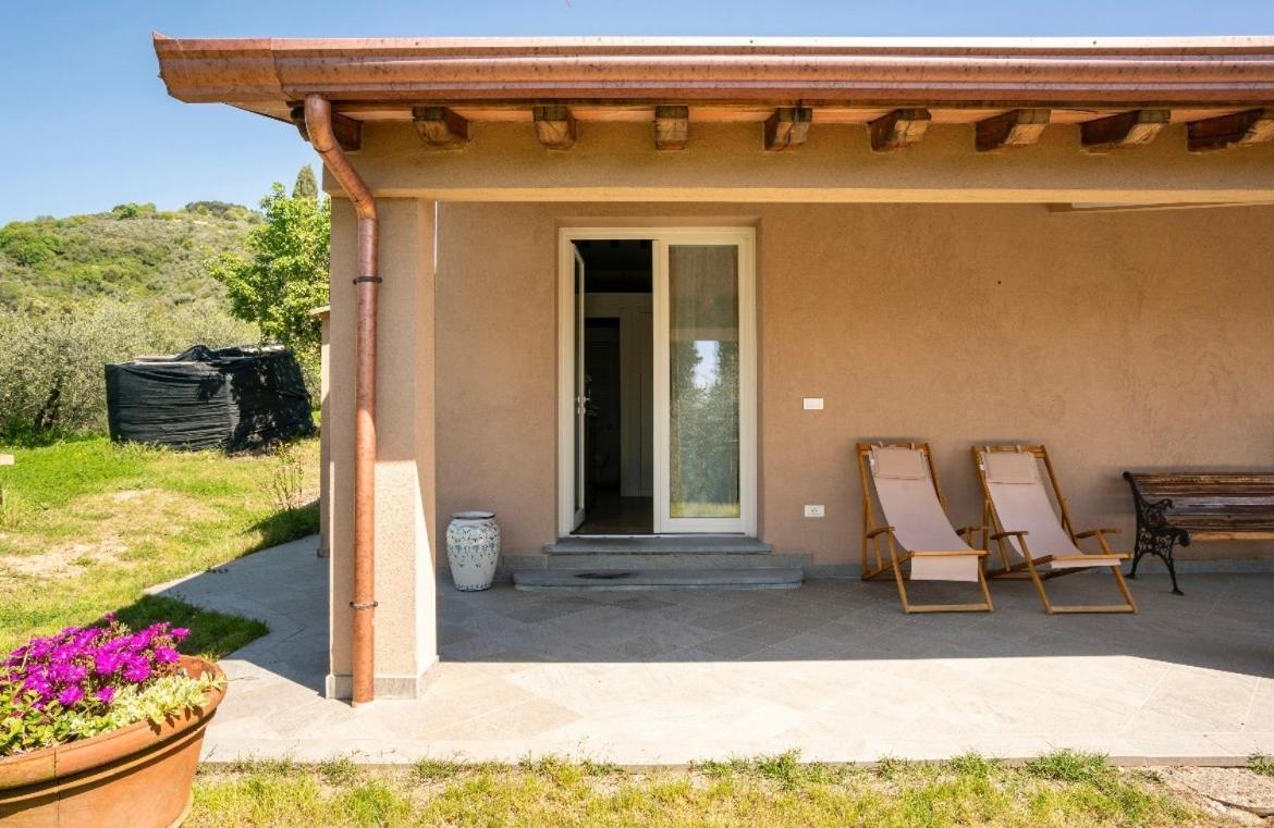 Cozy Tuscany Apartment With View Pescia Exterior photo
