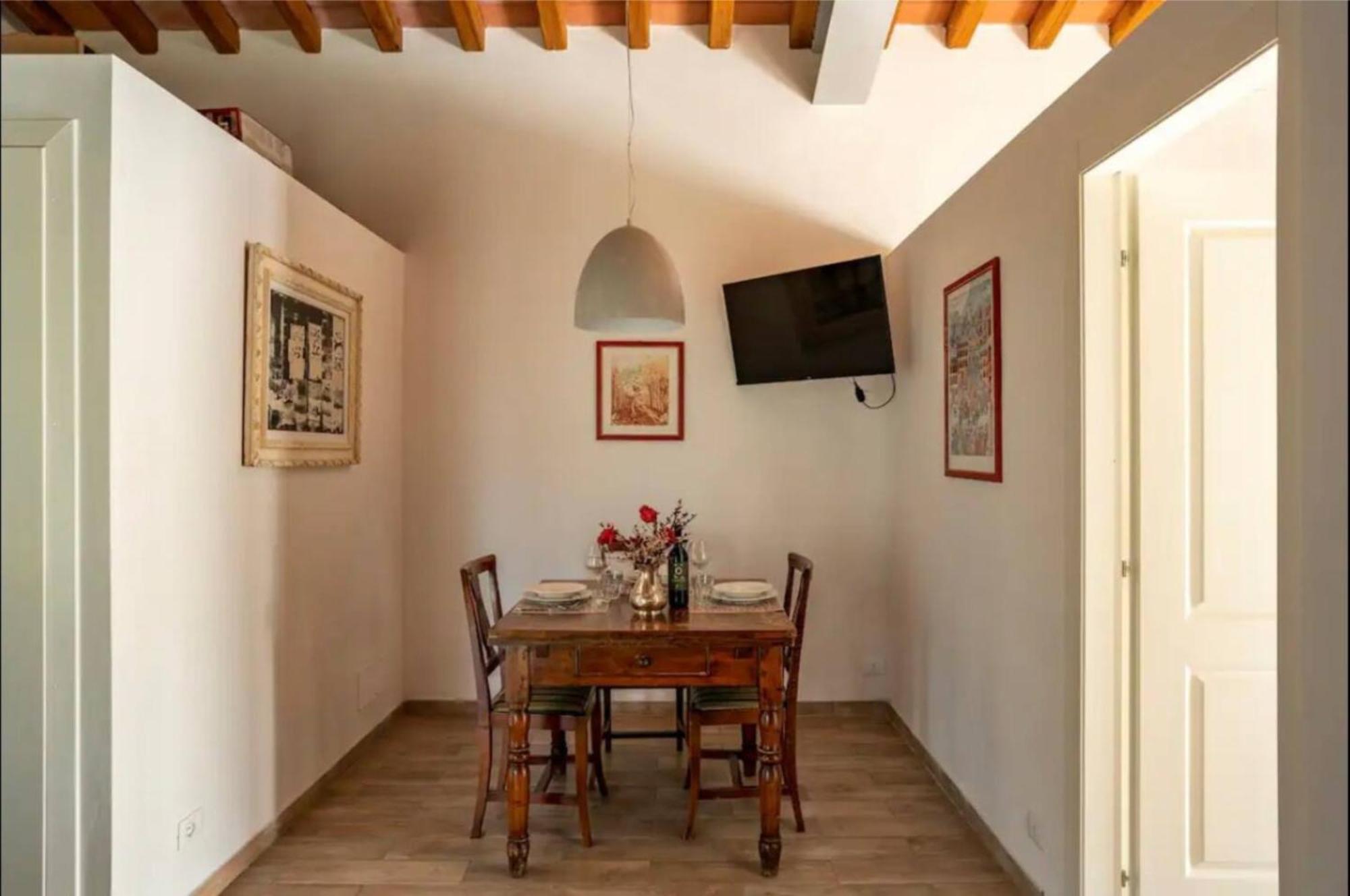 Cozy Tuscany Apartment With View Pescia Exterior photo